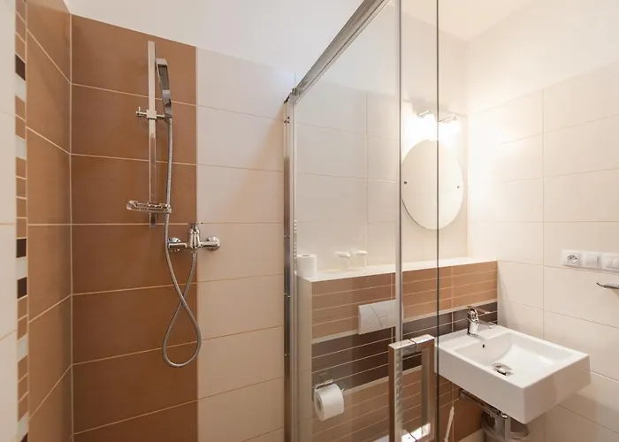 호텔 V Centru 체스케부데요비체